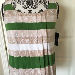 Sleeveless stripe blouse